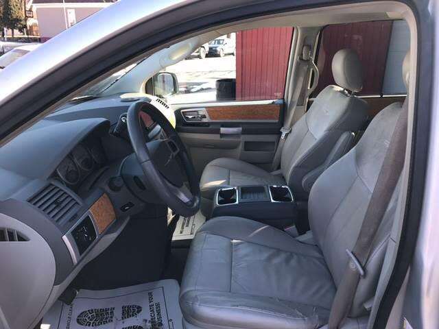 2008 Chrysler Town and Country Limited 4dr Mini-Van